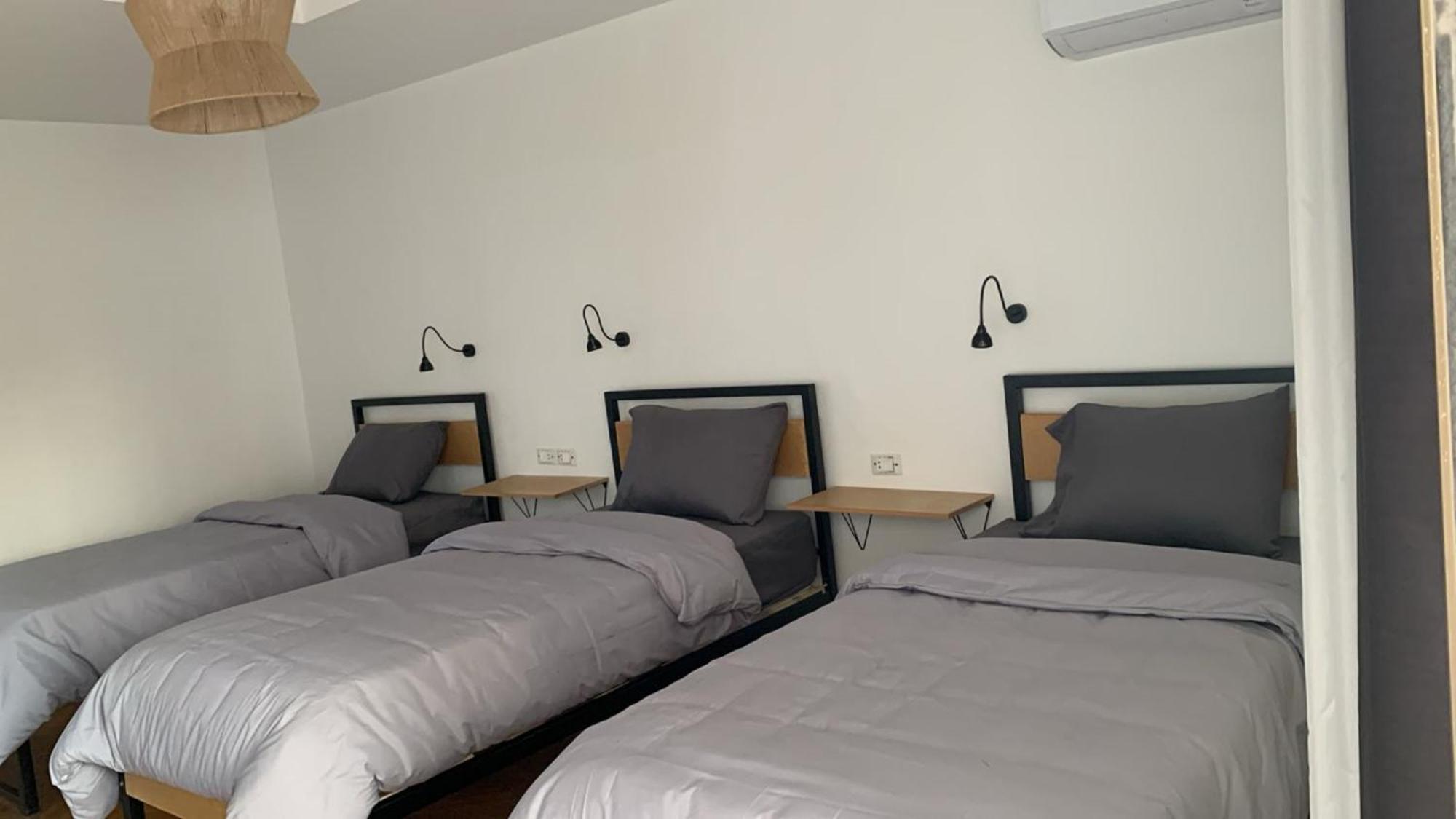 Pyramids Nights Hostel Kafrat al Jabal Exterior photo