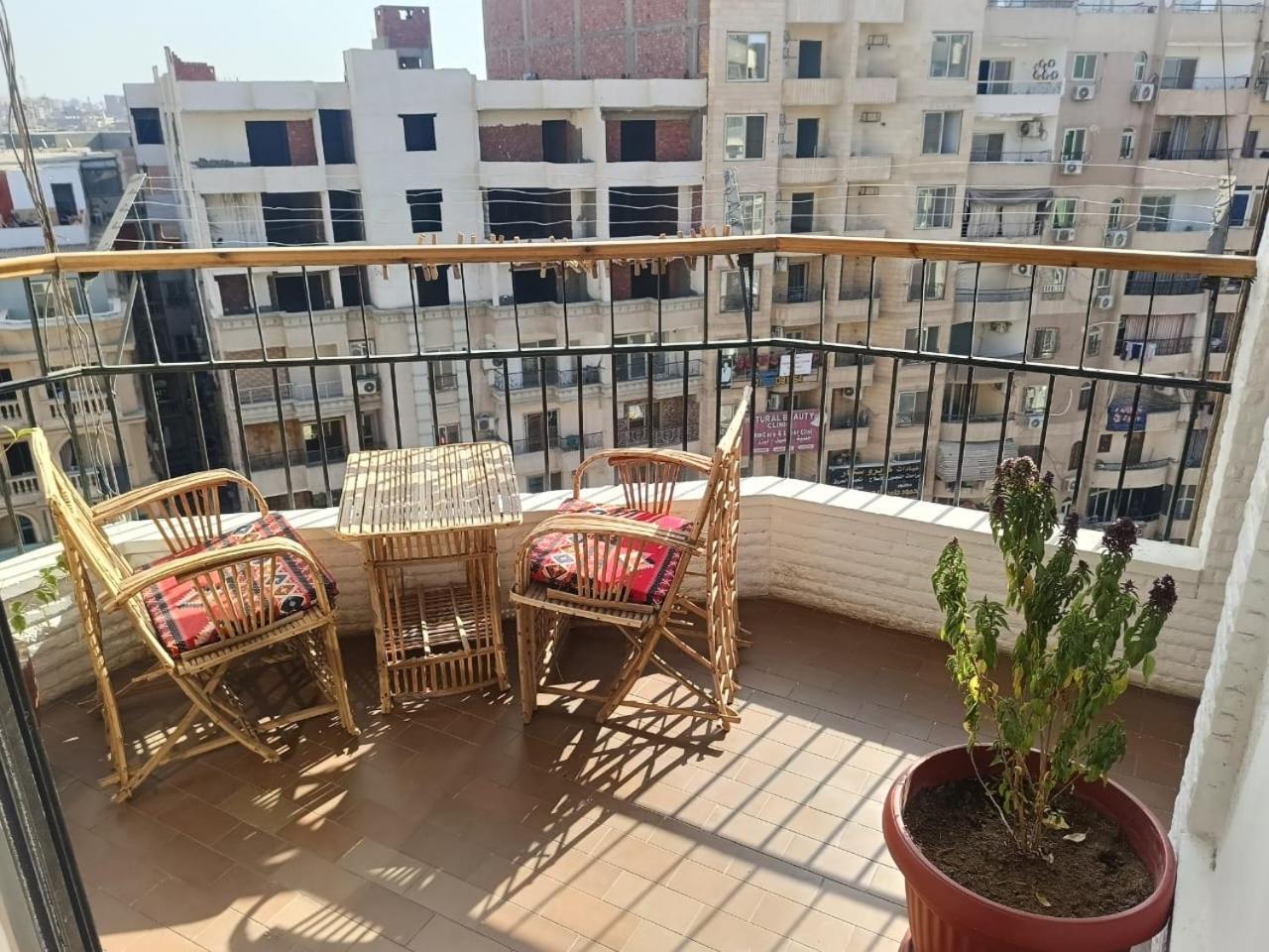 Pyramids Nights Hostel Kafrat al Jabal Exterior photo