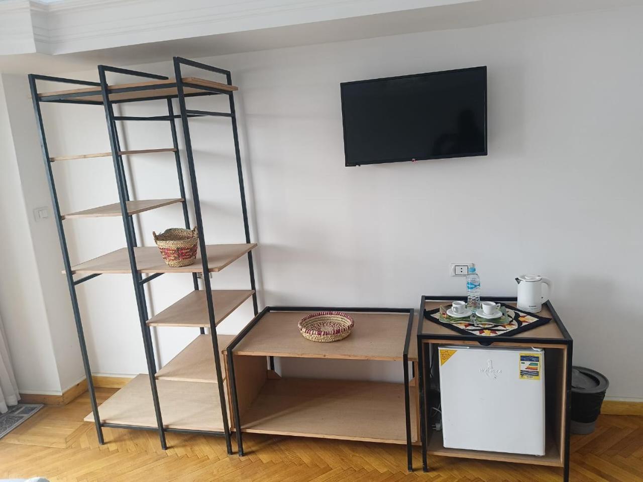 Pyramids Nights Hostel Kafrat al Jabal Exterior photo