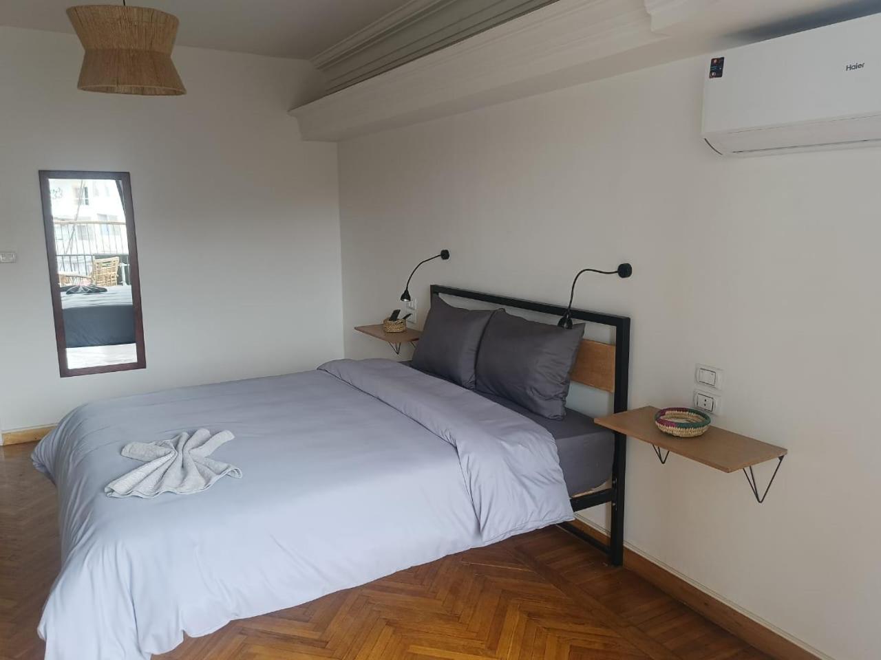 Pyramids Nights Hostel Kafrat al Jabal Exterior photo